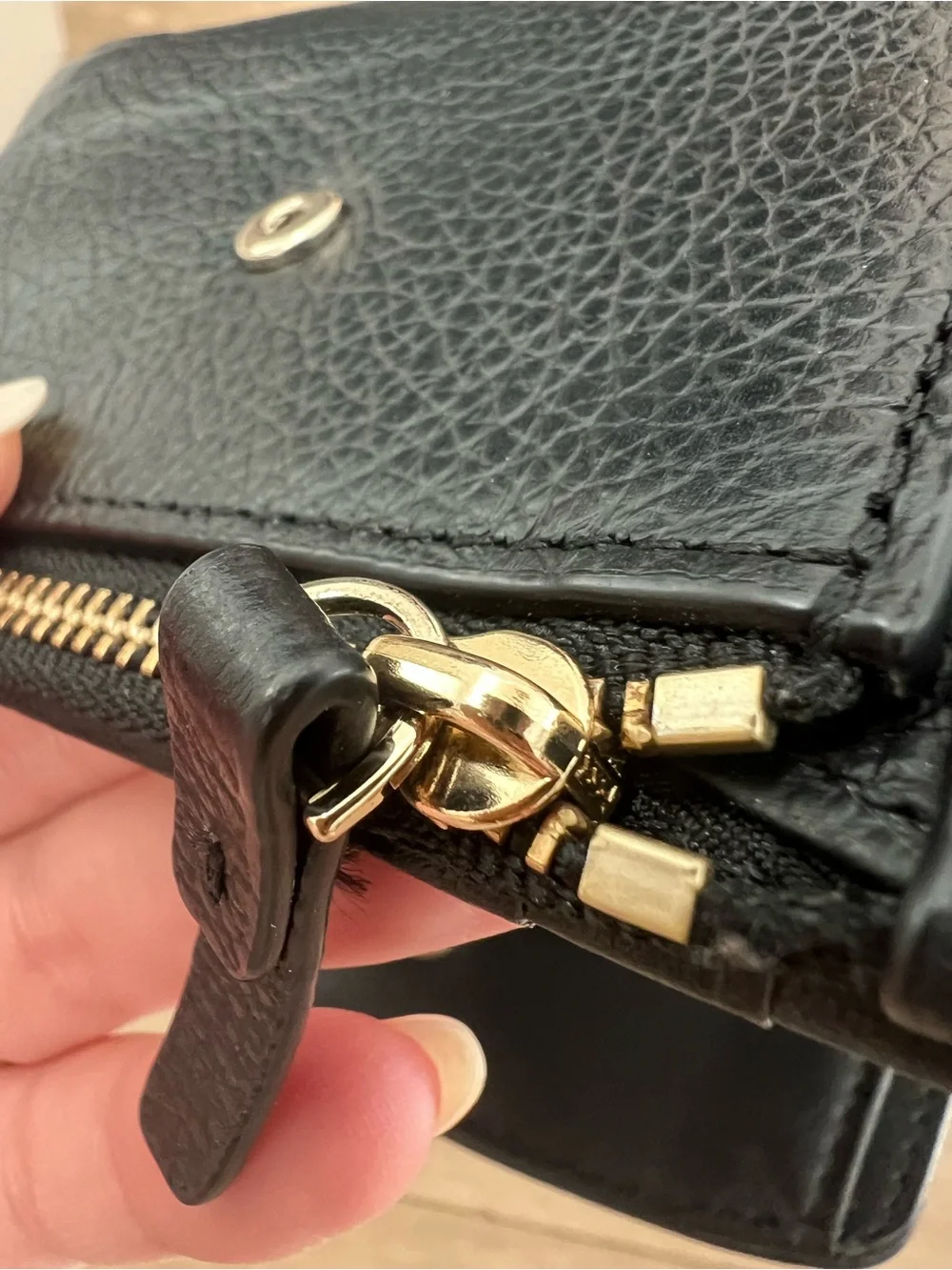 Kate Spade New York Trifold Black Leather Compact Wallet
